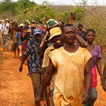 Umba miners on the way to the sapphire pits